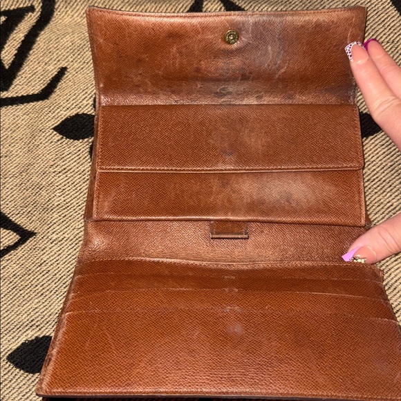 Louis Vuitton (Rehab)Classic Brown Monogram Wallet - Picture 3 of 7